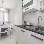 Ella Apartmán