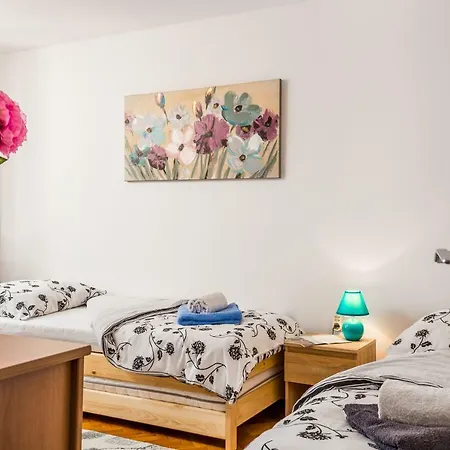 Ella Apartament