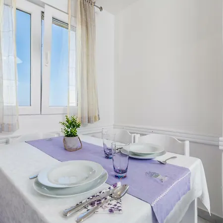 Ella Apartament *